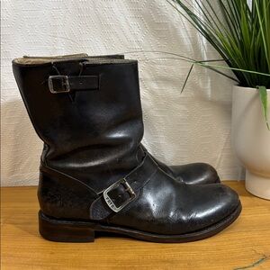 Frye Short Black Leather Moto Boots – Women’s sz 11 Viv or Veronica